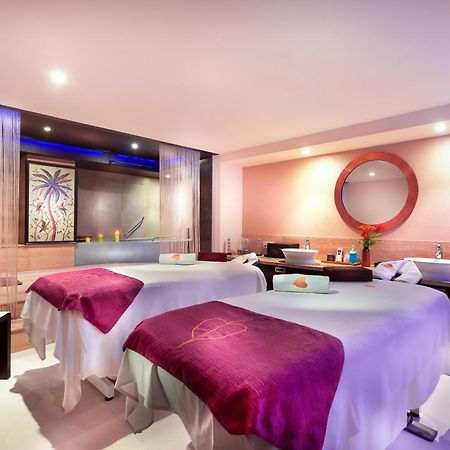 Grand Chennai By Grt Hotels Eksteriør bilde Spa at the Hilton London Heathrow
